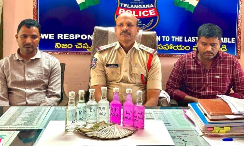 Circle Inspector and Two Constables Caught Red-Handed Taking Bribe in Telangana's Makthal